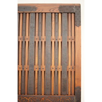 鉄金具尽 波兎と巾着金具 総欅格子蔵戸　W002Y 