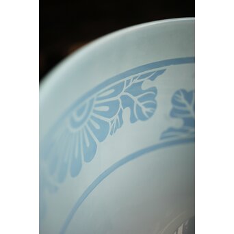 大きなオパールセントガラス 腐食電笠　A1999 