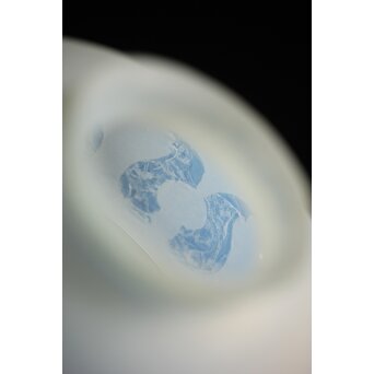 オパールセントガラスの腐食電笠　A2003 