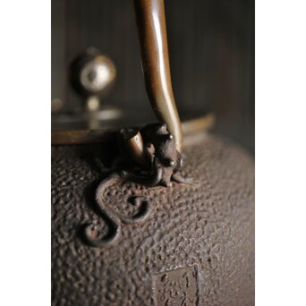 亀文堂 波千鳥 楼閣山水銀象嵌 鉄瓶 湯沸　M227 