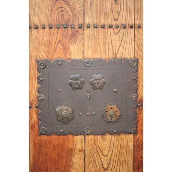 総欅 大金具板蔵戸　W004Y 