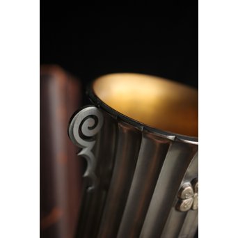 李王家 朝鮮美術 銀記念花瓶 共箱　M228 