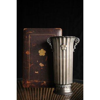 李王家 朝鮮美術 銀記念花瓶 共箱　M228 