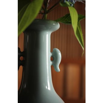 二代 諏訪蘇山 南宋青磁一輪生　P199 