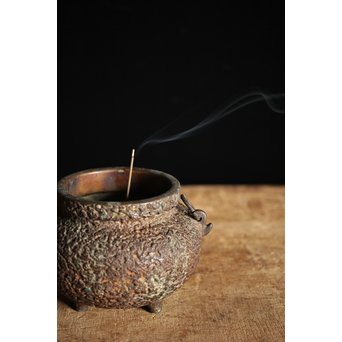 少砂瓶系 銅の古鉄風香炉　M232 