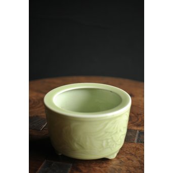 板谷波山風 淡斎作 唐木透蓋 瑪瑙摘 陽刻青磁香炉　P200 