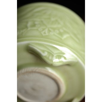 板谷波山風 淡斎作 唐木透蓋 瑪瑙摘 陽刻青磁香炉　P200 