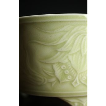 板谷波山風 淡斎作 唐木透蓋 瑪瑙摘 陽刻青磁香炉　P200 