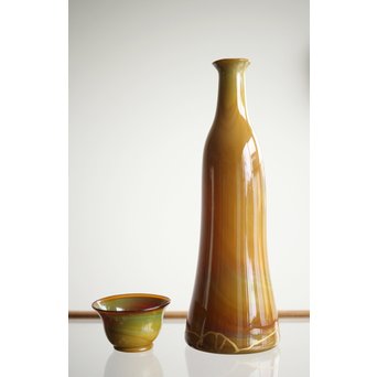 練上手黄金色江戸ガラス徳利と盃　Y028