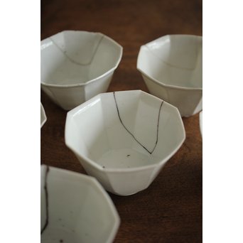 古九谷白磁 八角面取向付 7客　P205 