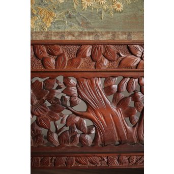 日光彫と明治刺繍の衝立　X260Y 