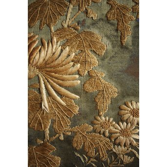 日光彫と明治刺繍の衝立　X260Y 