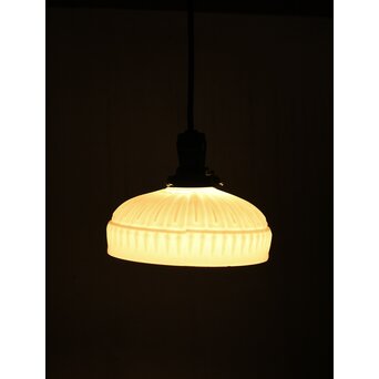 プレスガラス電笠　A2017 