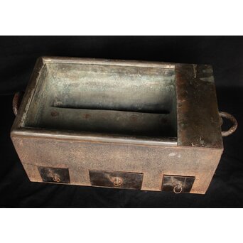 喜道作 川口鋳物か 鉄長火鉢/風炉/香炉と鉄瓶　M243 