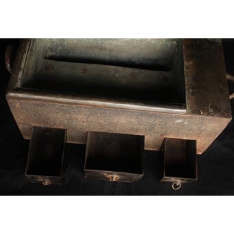 喜道作 川口鋳物か 鉄長火鉢/風炉/香炉と鉄瓶　M243 