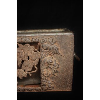 喜道作 川口鋳物か 鉄長火鉢/風炉/香炉と鉄瓶　M243 