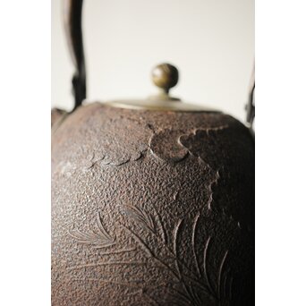 喜道作 川口鋳物か 鉄長火鉢/風炉/香炉と鉄瓶　M243 