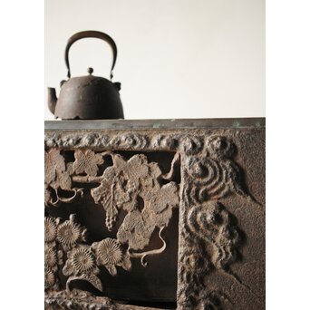 喜道作 川口鋳物か 鉄長火鉢/風炉/香炉と鉄瓶　M243 