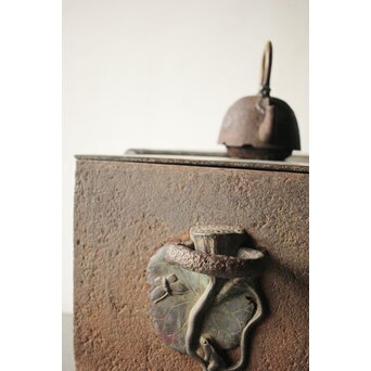 喜道作 川口鋳物か 鉄長火鉢/風炉/香炉と鉄瓶　M243 