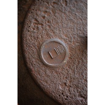 南部名人 釜師 小泉仁左エ門 虫食手平丸型鉄瓶　M244 