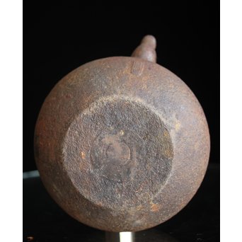 南部名人 釜師 小泉仁左エ門 虫食手平丸型鉄瓶　M244 