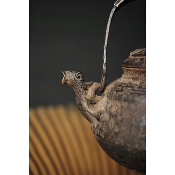 初代 秦蔵六造 銅環摘 鉄共蓋 双龍紋様 獣口形 鉄瓶/湯沸　M251 