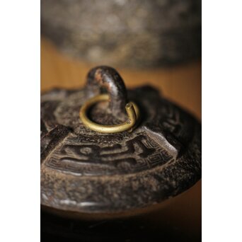 初代 秦蔵六造 銅環摘 鉄共蓋 双龍紋様 獣口形 鉄瓶/湯沸　M251 