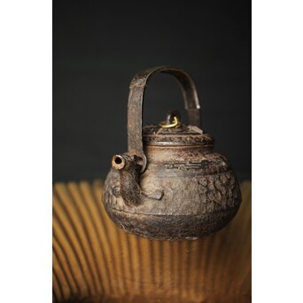 初代 秦蔵六造 銅環摘 鉄共蓋 双龍紋様 獣口形 鉄瓶/湯沸　M251 