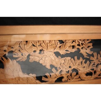 曲雲銘 井波 ガラス入中型松木彫欄間　R0074 