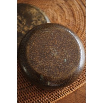 金谷五郎三郎 鎚目霊芝彫ヤンポ/蓋物　M253 