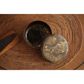 金谷五郎三郎 鎚目霊芝彫ヤンポ/蓋物　M253 