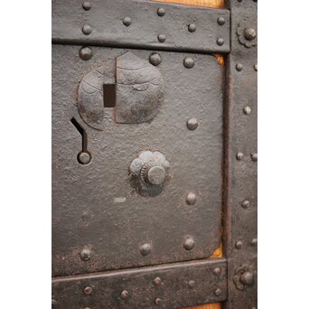 吉祥紋 金具尽総欅格子蔵戸　W024Y 