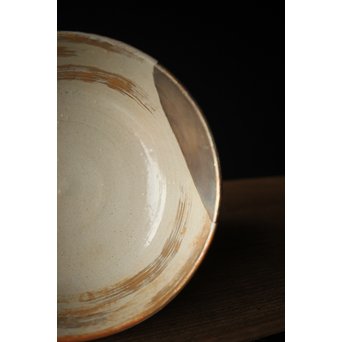 北大路魯山人写 武蔵野 菓子鉢 鑓水焼 月に秋草　P221 