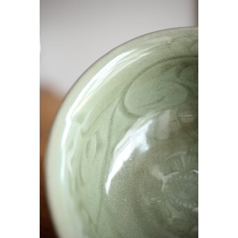 中国陶磁 龍泉窯青磁写 蓮弁紋青磁茶碗　P222 