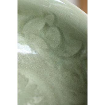 中国陶磁 龍泉窯青磁写 蓮弁紋青磁茶碗　P222 