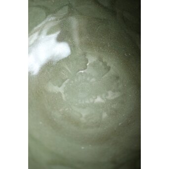 中国陶磁 龍泉窯青磁写 蓮弁紋青磁茶碗　P222 