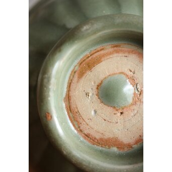 中国陶磁 龍泉窯青磁写 蓮弁紋青磁茶碗　P222 