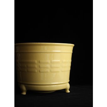 帝室技芸員 三代 清風与平  黄玓磁算木瓶掛　P224 