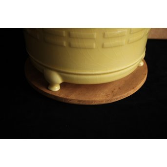 帝室技芸員 三代 清風与平  黄玓磁算木瓶掛　P224 