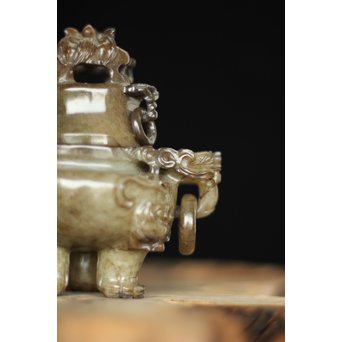 玉彫 獅子 蓋物香炉　U242 