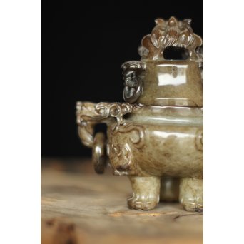 玉彫 獅子 蓋物香炉　U242 