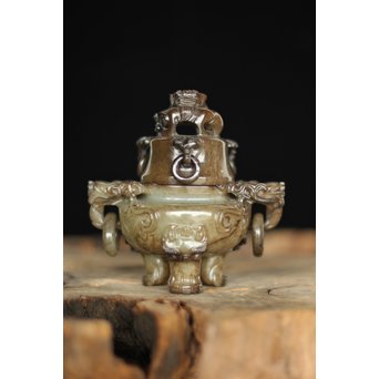 玉彫 獅子 蓋物香炉　U242