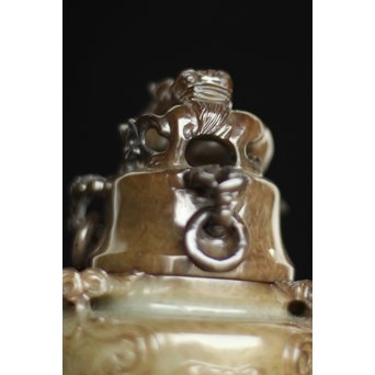 玉彫 獅子 蓋物香炉　U242 