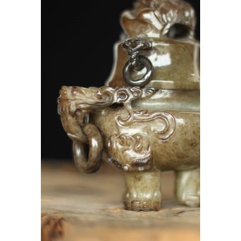 玉彫 獅子 蓋物香炉　U242 