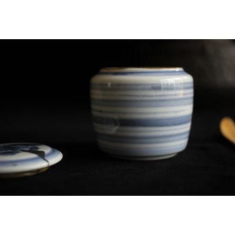 富本憲吉 輪線染付茶入　P228 