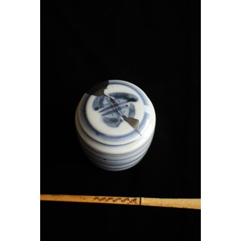 富本憲吉 輪線染付茶入　P228 