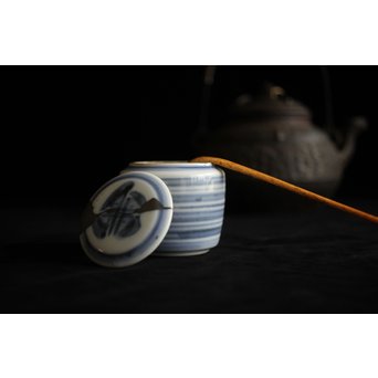 富本憲吉 輪線染付茶入　P228 