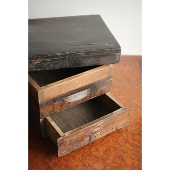 うるし職人の作業台　Q267 