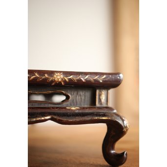 唐物 黒漆螺鈿象嵌 平卓 青貝花台　Q268 