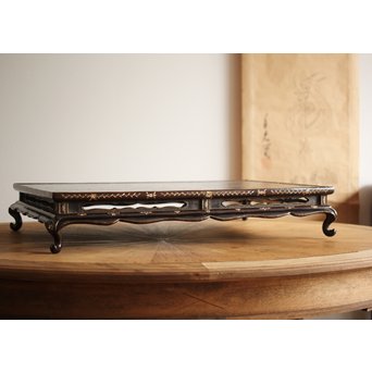 唐物 黒漆螺鈿象嵌 平卓 青貝花台　Q268 